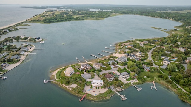 19 Cold Spring Ct, Southampton, NY 11968 - aerial view of property's location featuring a nearby body of water