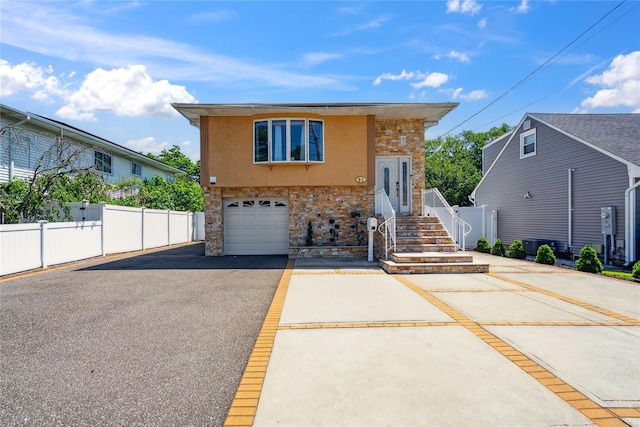 81 Oakdale Blvd, Farmingdale, NY 11735 - photo 1