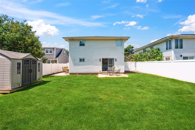 81 Oakdale Blvd, Farmingdale, NY 11735 - photo 23