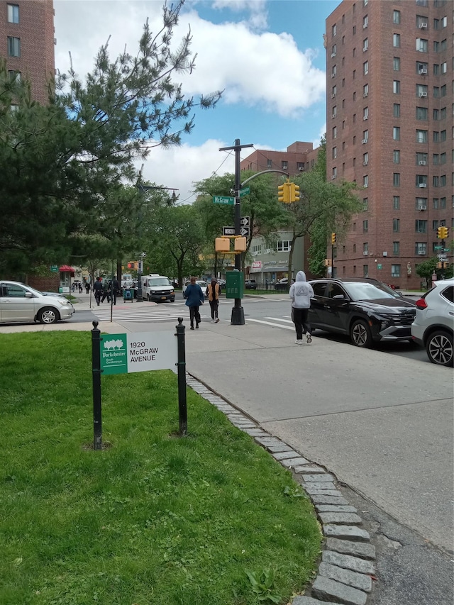1920 Mcgraw Ave Unit 2G, Bronx, NY 10462 - view of asphalt road