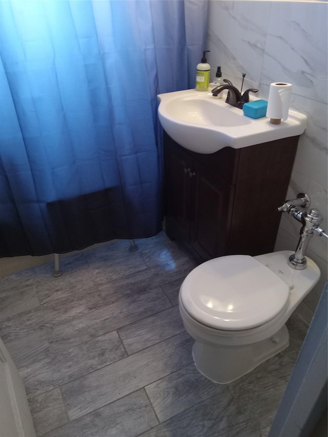 1920 Mcgraw Ave Unit 2G, Bronx, NY 10462 - bathroom featuring vanity and toilet