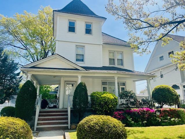 8417 113th St, Richmond Hill North, NY 11418 - photo 1