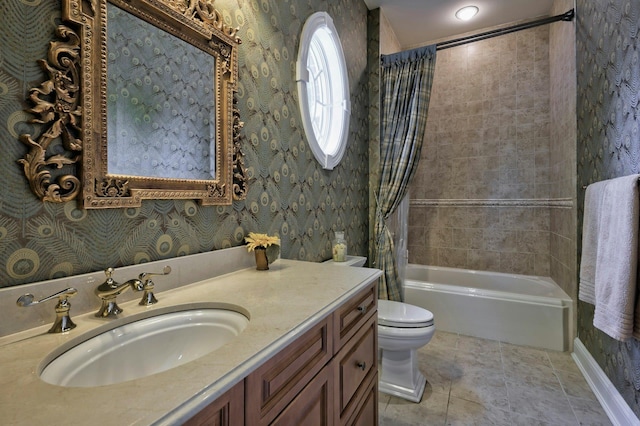 21 Hathaway Ln, Manhasset, NY 11030 - full bathroom with vanity, shower / tub combo, toilet, and wallpapered walls