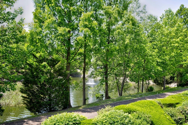 21 Hathaway Ln, Manhasset, NY 11030 - view of home's community featuring a water view