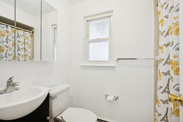473 S 15th St, Lindenhurst, NY 11757 - bathroom with vanity and curtained shower