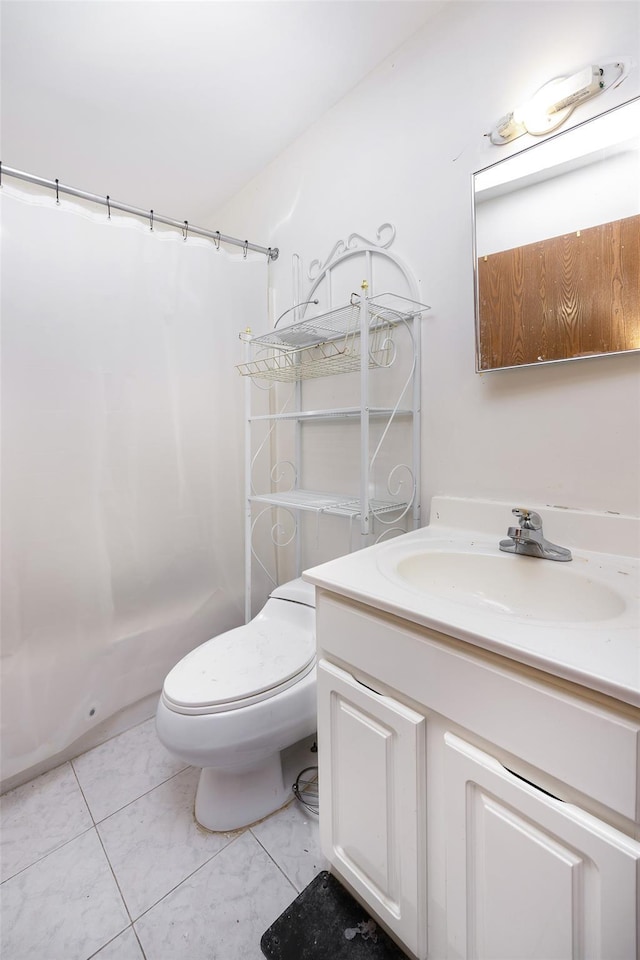 124 Herzl St, Brooklyn, NY 11212 - bathroom featuring vanity, a shower with shower curtain, and toilet