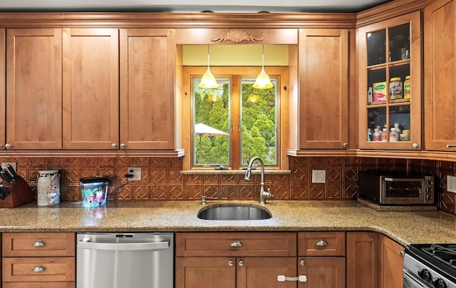 11 Gilford Ct, Melville, NY 11747 - kitchen with appliances with stainless steel finishes, a sink, decorative backsplash, and glass insert cabinets