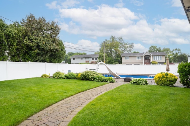 27 Suzanne Ln, Bethpage, NY 11714 - view of yard