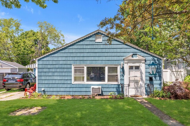487 Sunnybrook Dr, Oceanside, NY 11572 - view of front of house