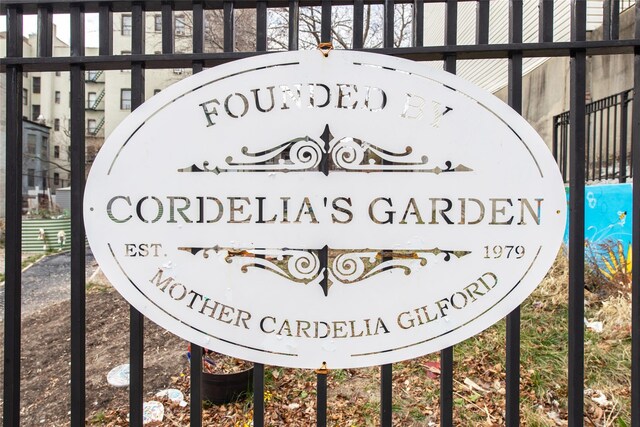 1321 Bristow St, Bronx, NY 10459 - view of community sign
