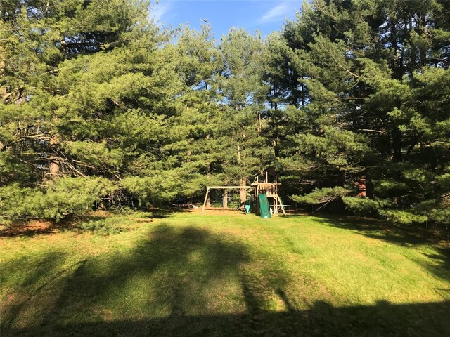 110 Robin Hood Ln, West Nyack, NY 10994 - photo 18