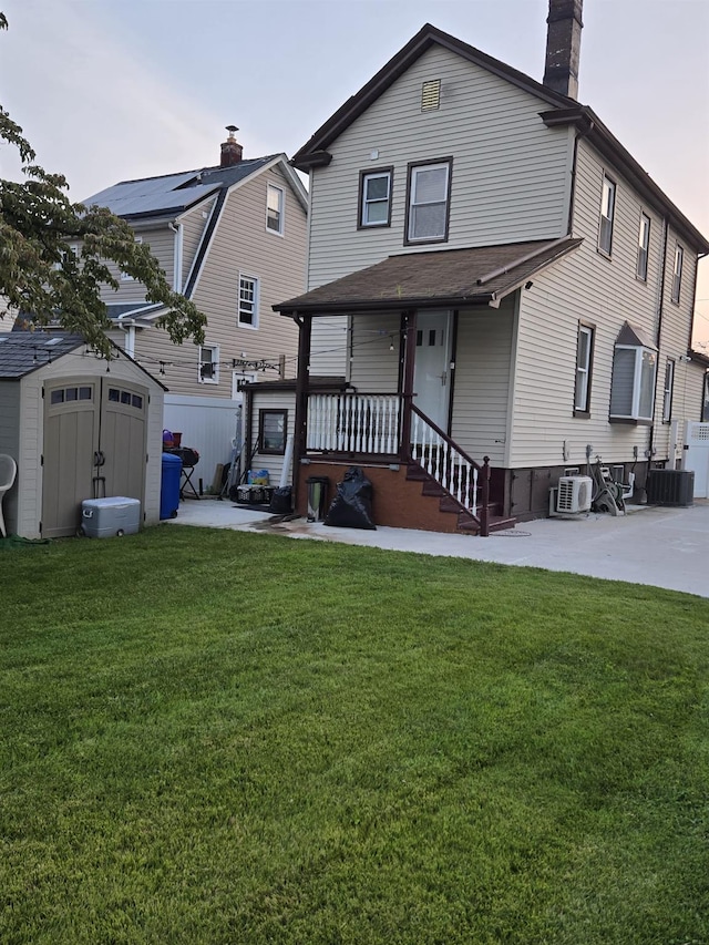 35 Elmwood St, Valley Stream, NY 11581 - photo 17