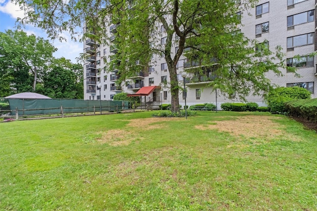 160 Academy St Unit 5C, Poughkeepsie, NY 12601 - view of yard