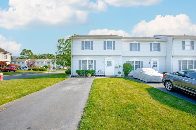 48 Zugibe Ct, West Haverstraw, NY 10993 - view of front facade with a front yard