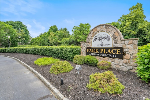 7 Yosemite Cir, Bohemia, NY 11716 - view of community / neighborhood sign