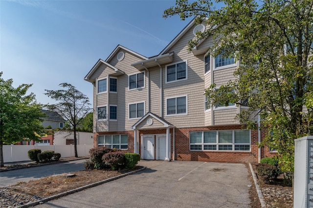 135 Montgomery Ave, Scarsdale, NY 10583 - photo 2