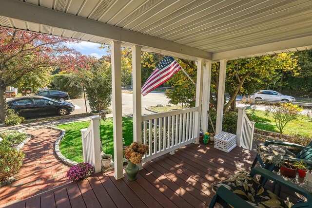 95-01 72nd Ave, Forest Hills, NY 11375 - view of porch