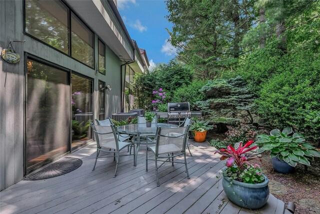 51 Eagle Chase, Woodbury, NY 11797 - deck featuring outdoor dining space