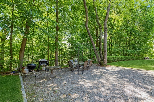 352 N State Rd Unit 2H, Briarcliff Manor, NY 10510 - view of patio with outdoor dining area