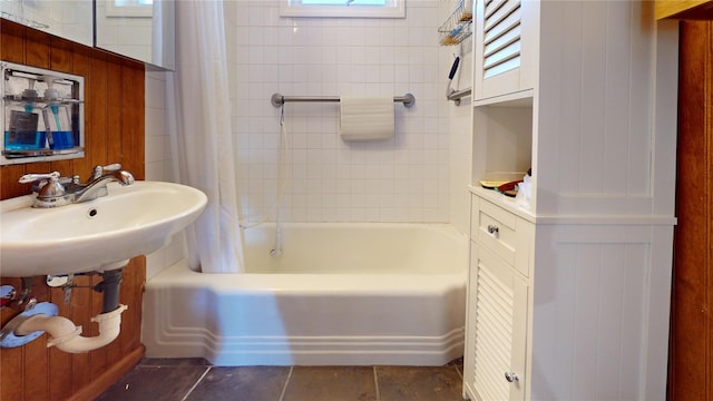 460 E Front St, Hancock, NY 13783 - bathroom featuring shower / bathtub combination with curtain