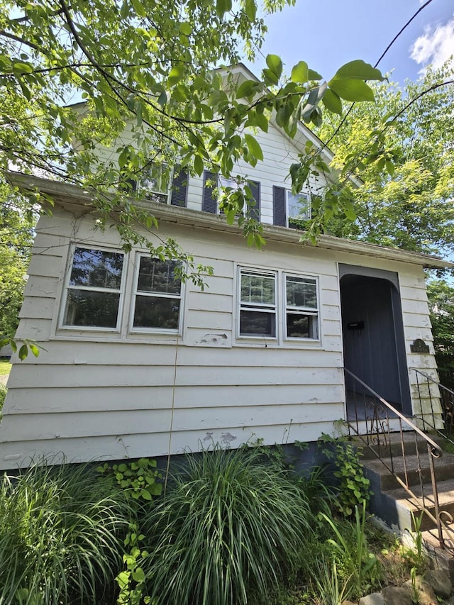 2 Van Wardt Pl, Tappan, NY 10983 - view of front of house