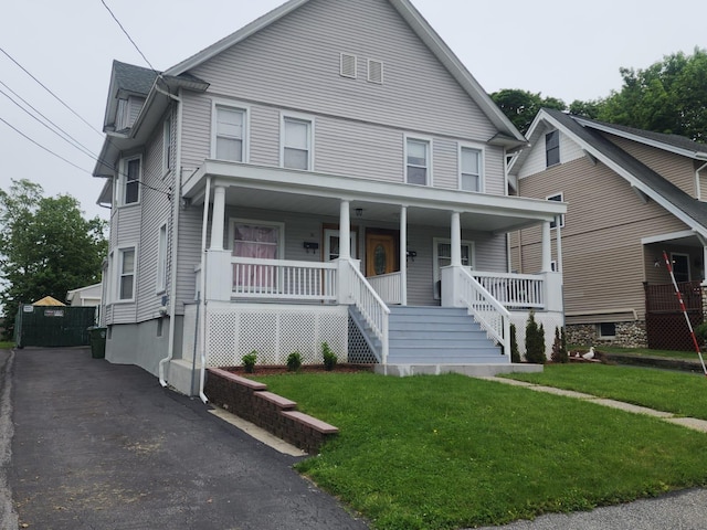 30 Royce Ave, Middletown, NY 10940 - view of front of property featuring covered porch and a front yard