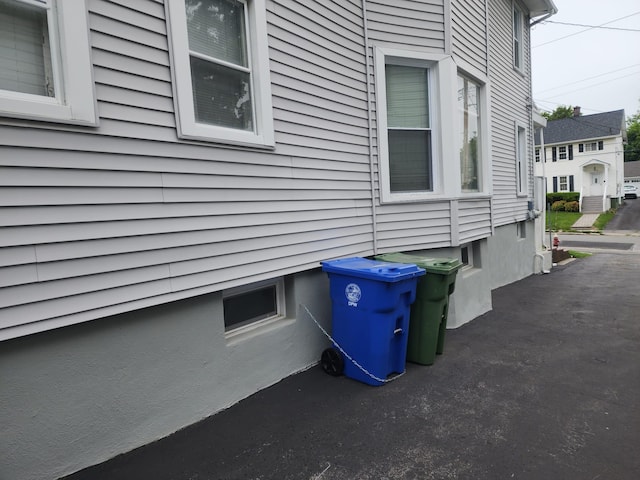 30 Royce Ave, Middletown, NY 10940 - view of property exterior
