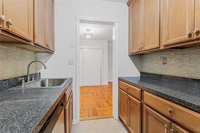 277 Bronx River Rd Unit 2A, Yonkers, NY 10704 - kitchen with dark countertops and decorative backsplash