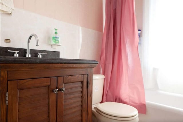 3317 87th St, Jackson Heights, NY 11372 - full bath with toilet, vanity, and shower / bath combo