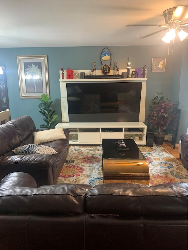 304 Warburton Ave Unit 3A, Yonkers, NY 10701 - living room with a ceiling fan