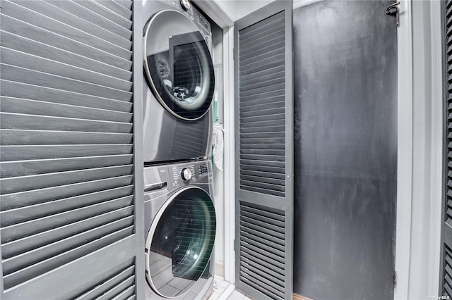 338 Cold Spring Rd, Syosset, NY 11791 - washroom with stacked washing machine and dryer