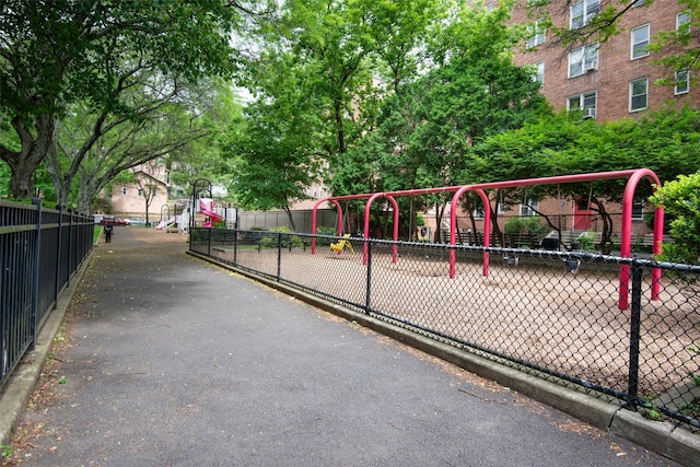 1 Georgia Ave Unit 5A, Bronxville, NY 10708 - view of property's community