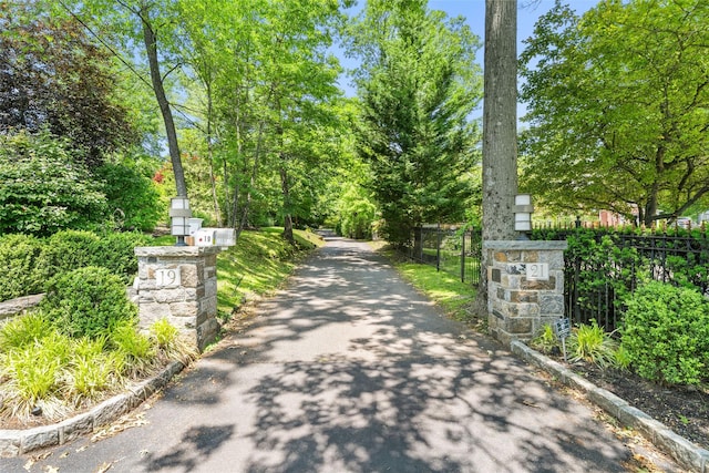 19 Rock Hill Ln, Scarsdale, NY 10583 - view of road