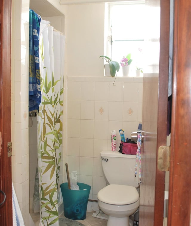 4026 208th St, Bayside, NY 11361 - full bath with tile walls, toilet, and a shower with curtain