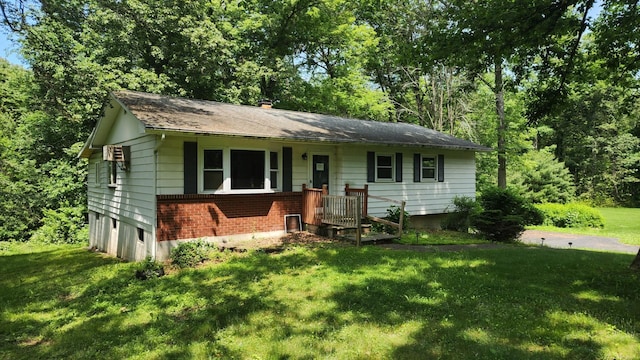 48 Julie Dr, Hopewell Junction, NY 12533 - ranch-style house with a front yard and brick siding