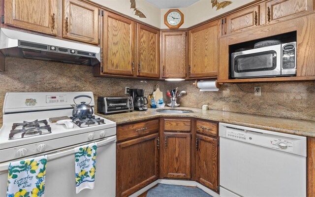 84 Charles St, Mineola, NY 11501 - photo 9