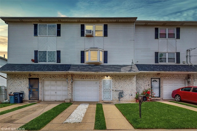 27 Grandview Ave, Staten Island, NY 10303 - photo 1