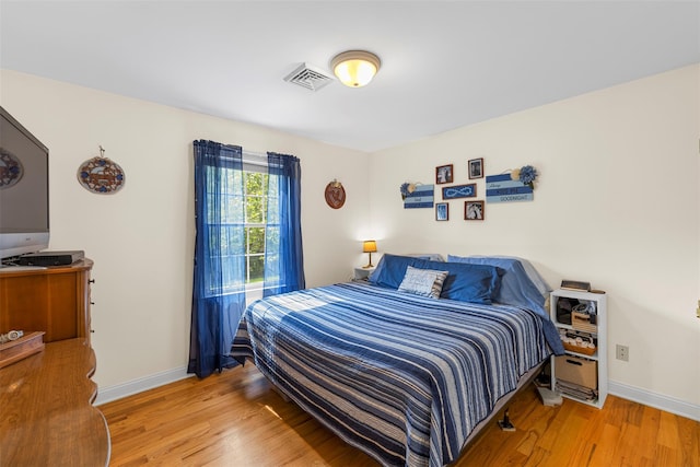16 Hidden View Dr, Newburgh, NY 12550 - bedroom featuring wood finished floors and baseboards