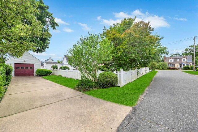 25 Hawthorne Ave, Central Islip, NY 11722 - photo 5