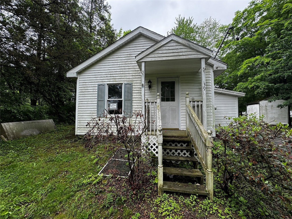 39 Bircher Ave, Poughkeepsie, NY 12601 - view of front of home