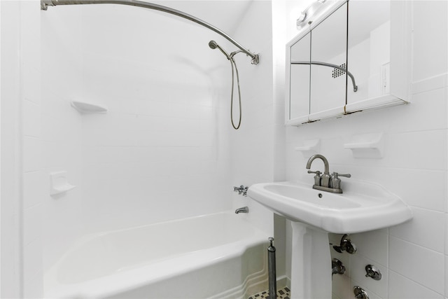 5355 Henry Hudson Pkwy W Unit 4G, Bronx, NY 10471 - full bathroom with shower / bathtub combination