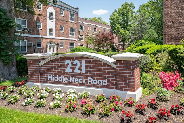 221 Middle Neck Rd Unit M-4, Great Neck, NY 11021 - view of community / neighborhood sign