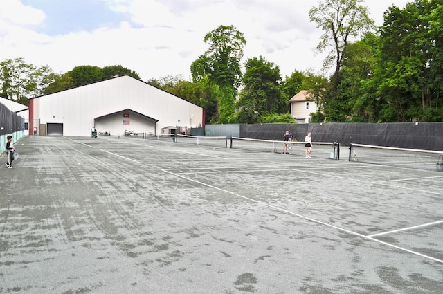 221 Middle Neck Rd Unit M-4, Great Neck, NY 11021 - view of tennis court