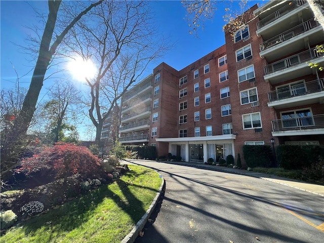 177 E Hartsdale Ave Unit 2Y, Hartsdale, NY 10530 - view of apartment building / complex