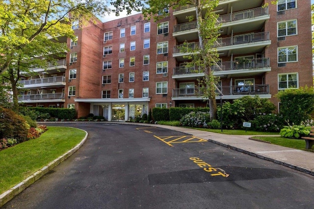 177 E Hartsdale Ave Unit 2Y, Hartsdale, NY 10530 - photo 2