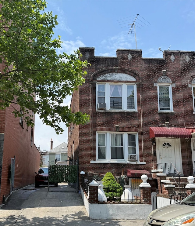 35-46 92nd St, Jackson Heights, NY 11372