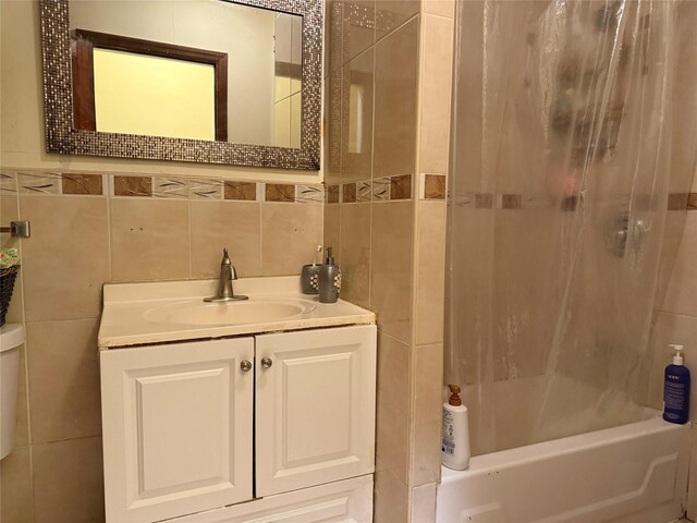 35-46 92nd St, Jackson Heights, NY 11372