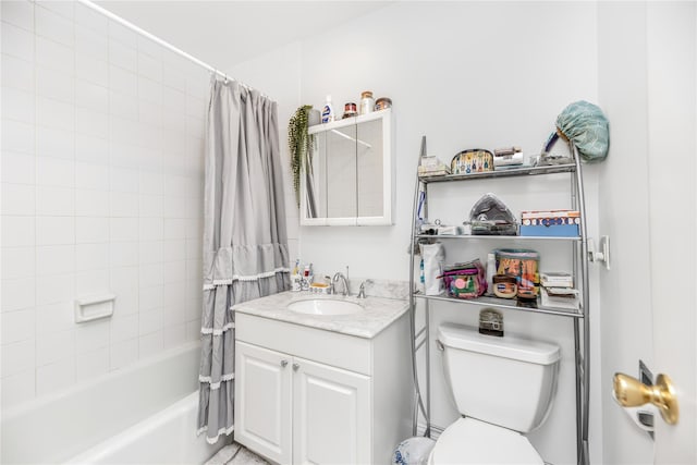 608 Kemeys Cv Unit 6-08, Briarcliff Manor, NY 10562 - full bathroom featuring vanity, shower / bathtub combination with curtain, and toilet