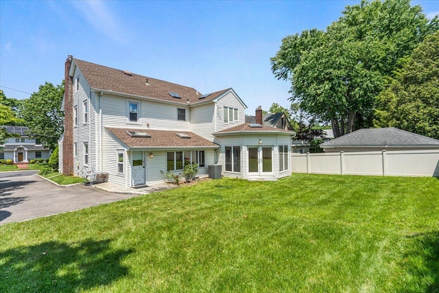 84 Hillcrest Ave, Manhasset, NY 11030 - photo 32