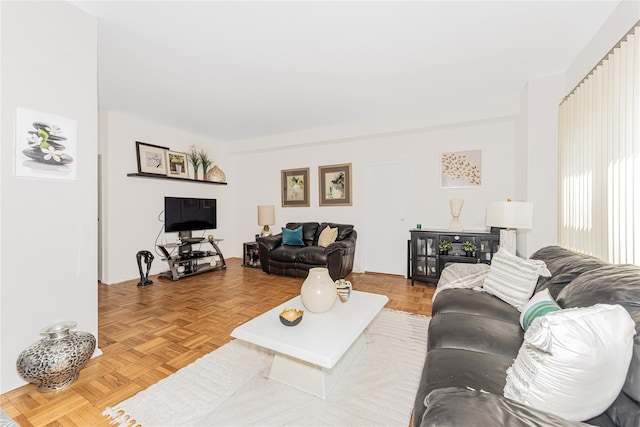 2 Fordham Hill Oval Unit 2F, Bronx, NY 10468 - view of living room